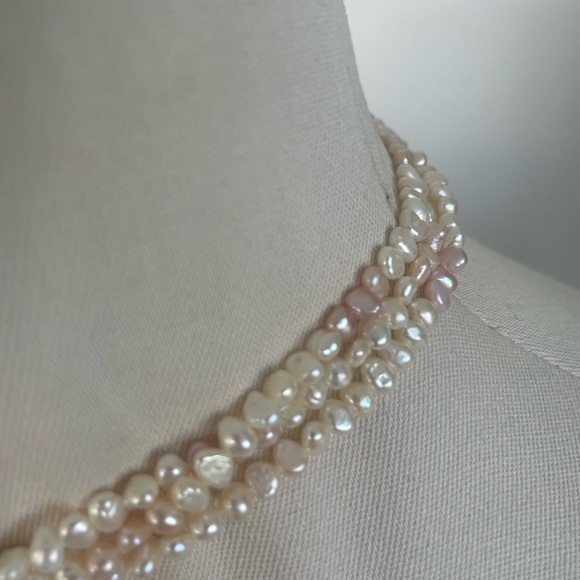 Turbo Shell 3 Strand Pink and White Pearl Necklace one of a Kind NWT - Picture 3 of 6
